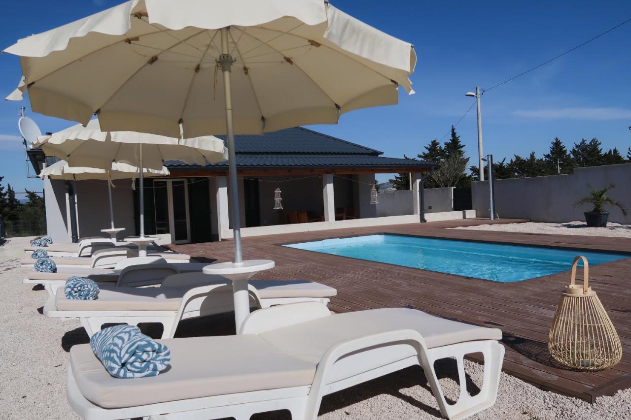 Tara Villa *