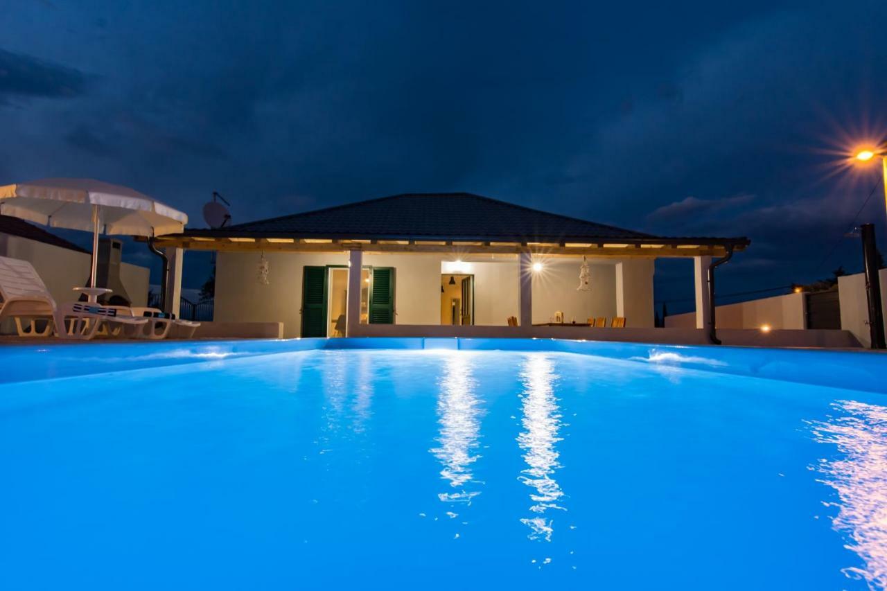 Tara Villa Sveti Filip i Jakov